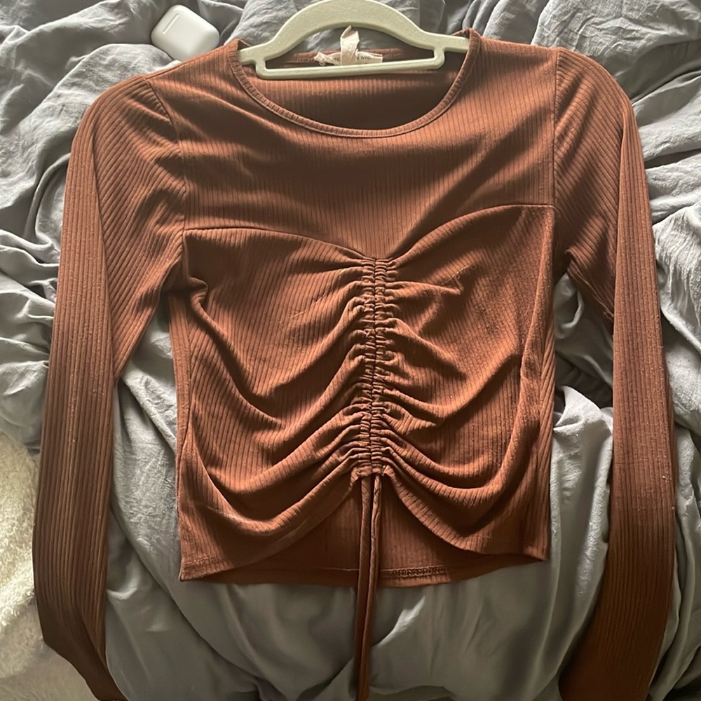 brown long sleeve shirt